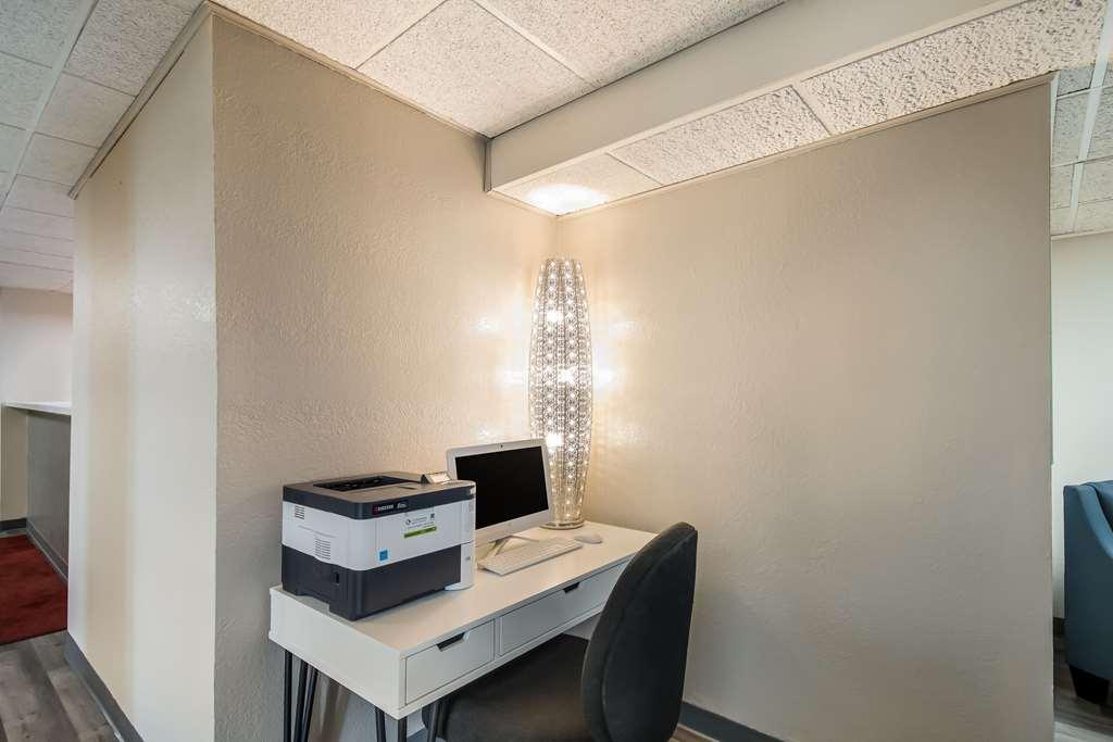 Hotel Econo Near Miller Hill Mall